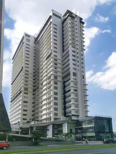Bonifacio Global City Hotel | Brittany Hotel BGC