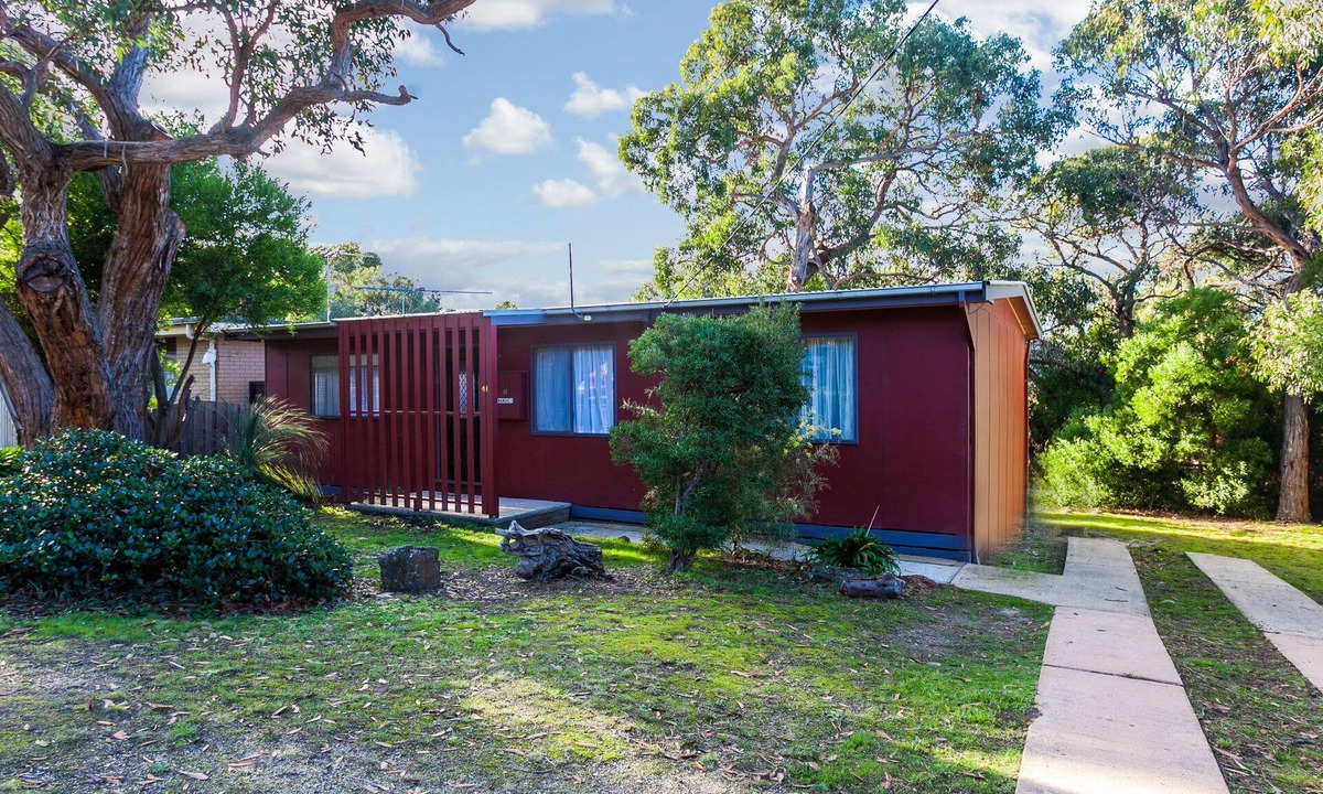 Anglesea House | Budget Accomodation