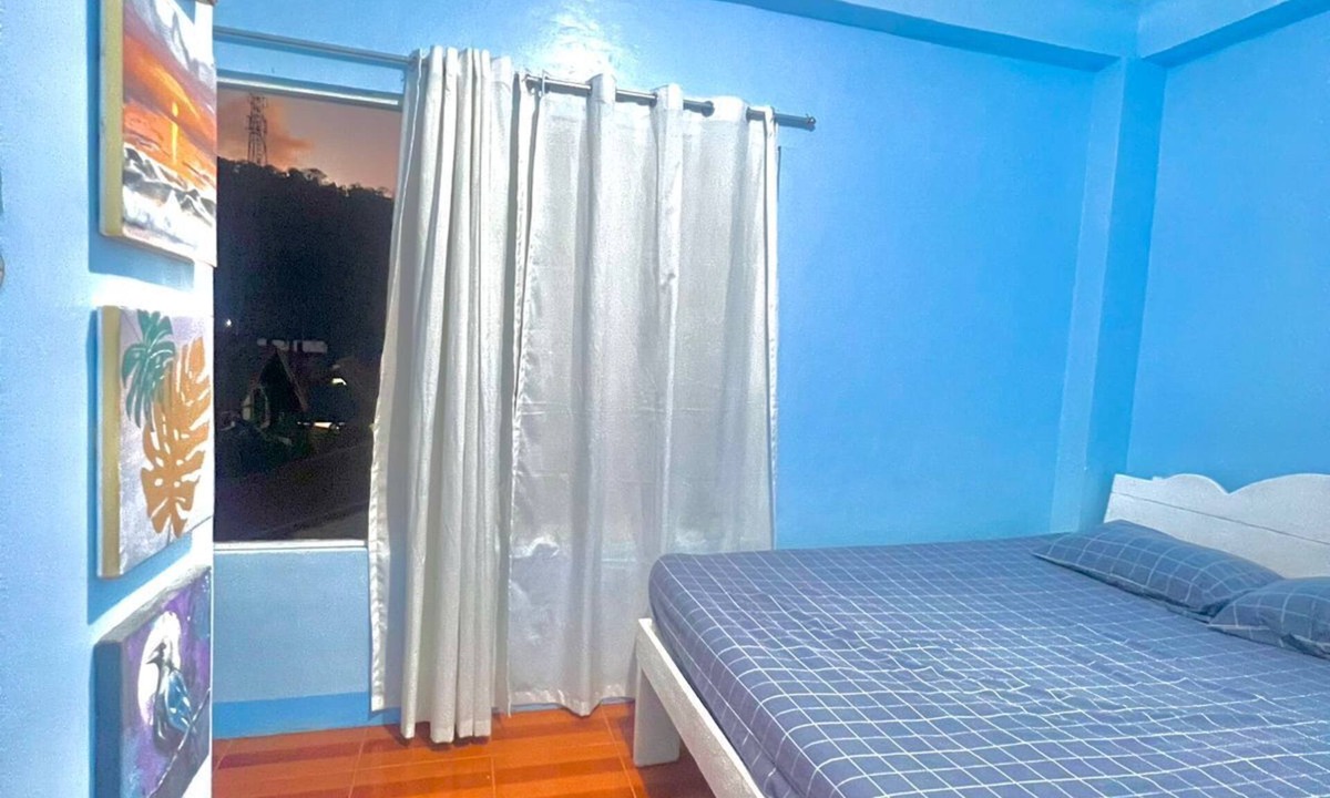 San Isidro Bed & Breakfast | Bulan Pacifica - Big Window ~ Mountain View
