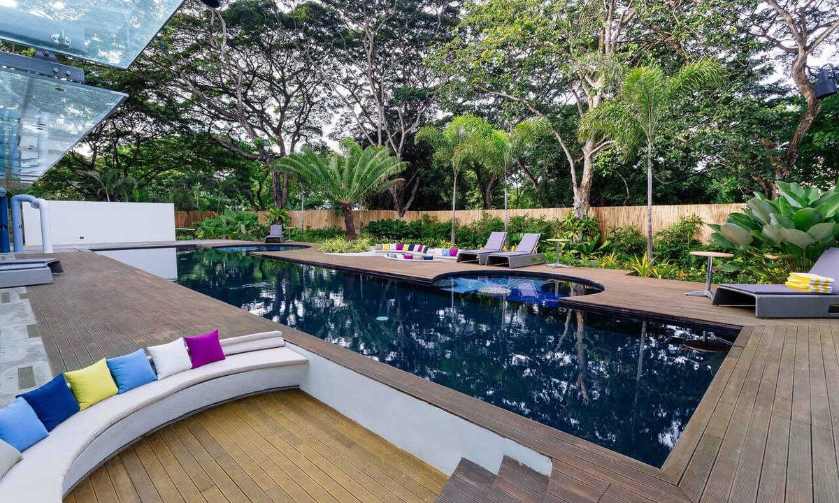 Puerto Princesa City Centre Hotel | Canvas Boutique Hotel