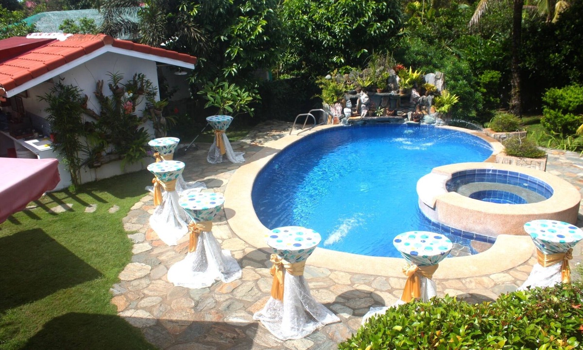 Indang Villa | CARASUCHI VILLA GARDEN