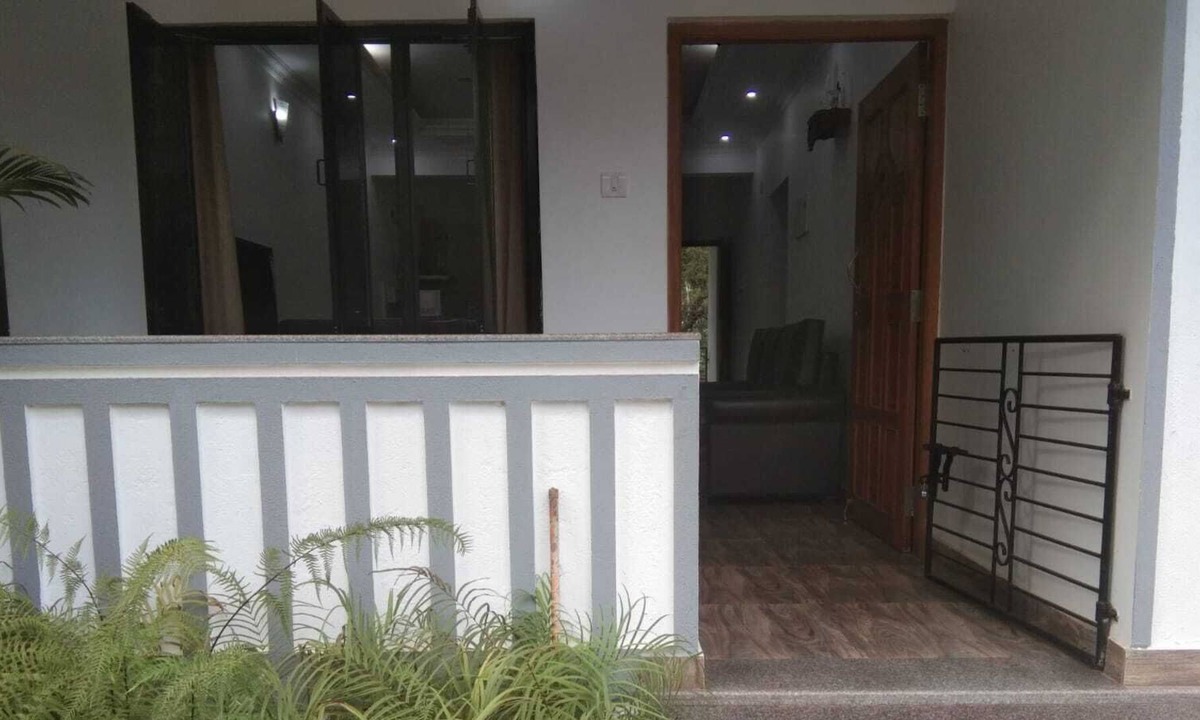 Benaulim Apartment | Casa 1 - Apartment with air conditioning, Hi speed internet to WFH