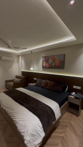 Jaypee Greens Apartment | Casa Nova Luxury Studio and Prime Location