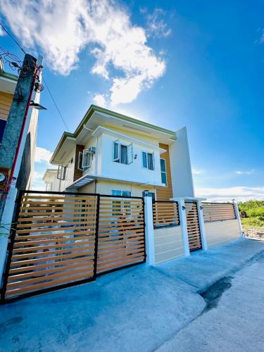 Roxas City Apartment | Casa VLOM Staycation