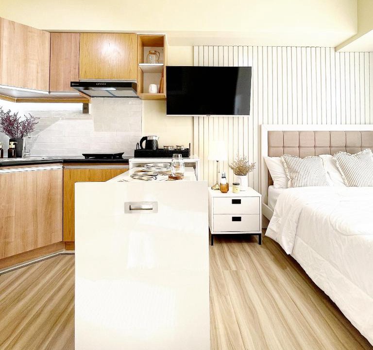 Cebu Apartment | Cebu IT Park Avida Riala T4 City Scape