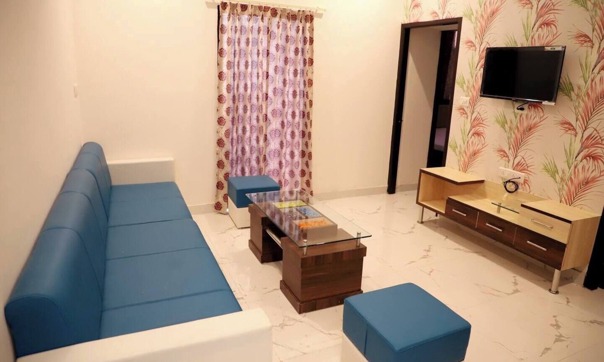 Udaipur Apartment | Charming 2-bedroom apartment with WiFi, AC in welcoming Udaipur