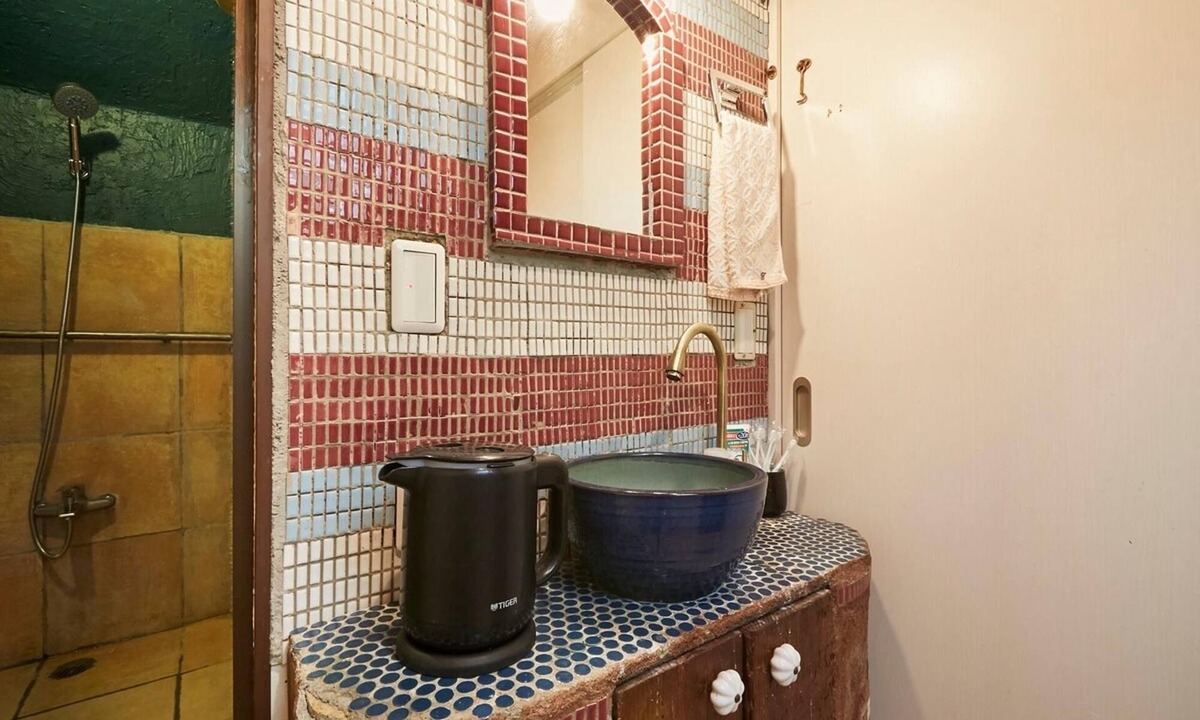 Shibuya House | Chiyoda Line YoyogiUehara Spacious urban lodge in - ABURA HOUSE/Shibuya-ku Tokyo
