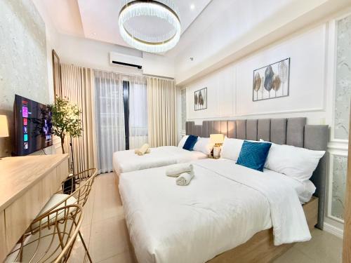 Barangay 76 Apartment | ClaySky Staycation at Shore 2 Residences Tower 2 near Mall of Asia- Hotel Set Up in Amenity and Pool Level with Netflix, HBO Max & Youtube Premium