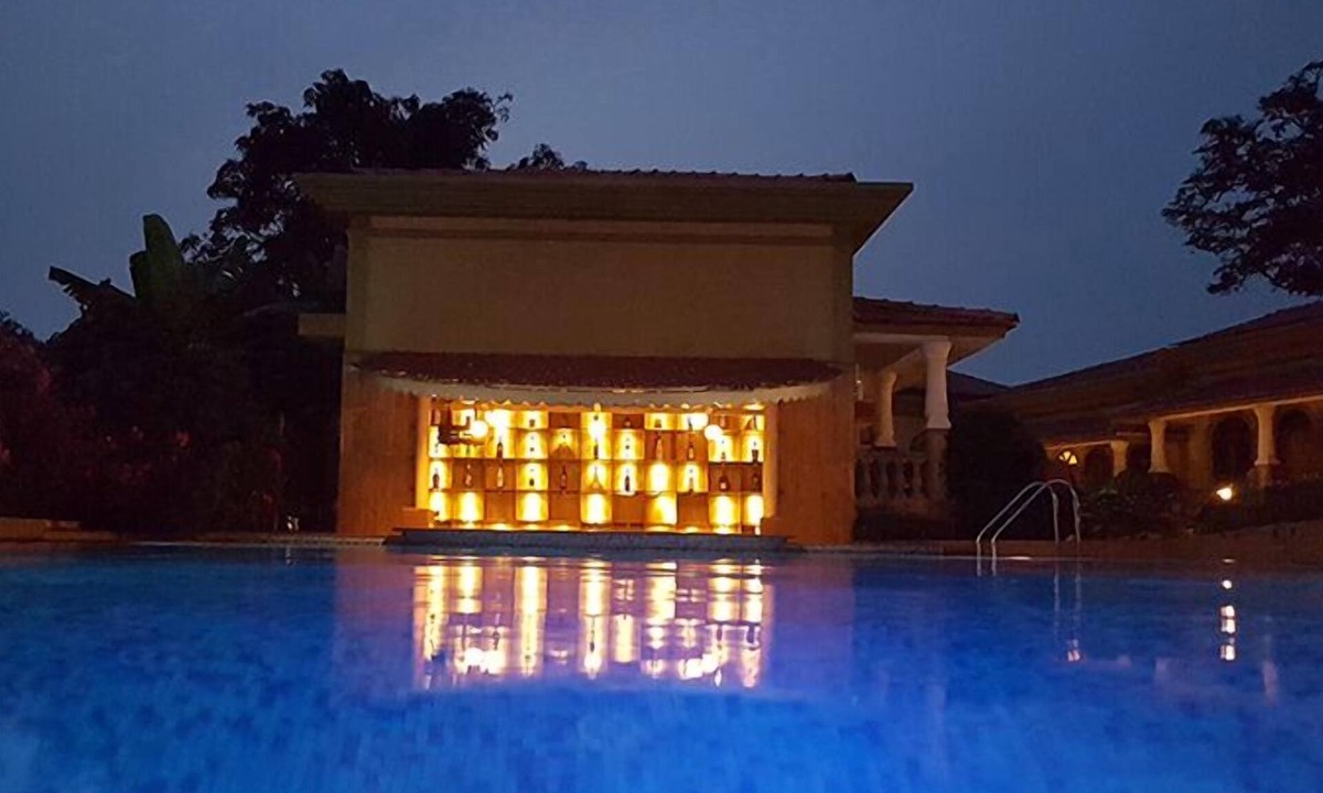 Vagator Hotel | Cochichos Resort