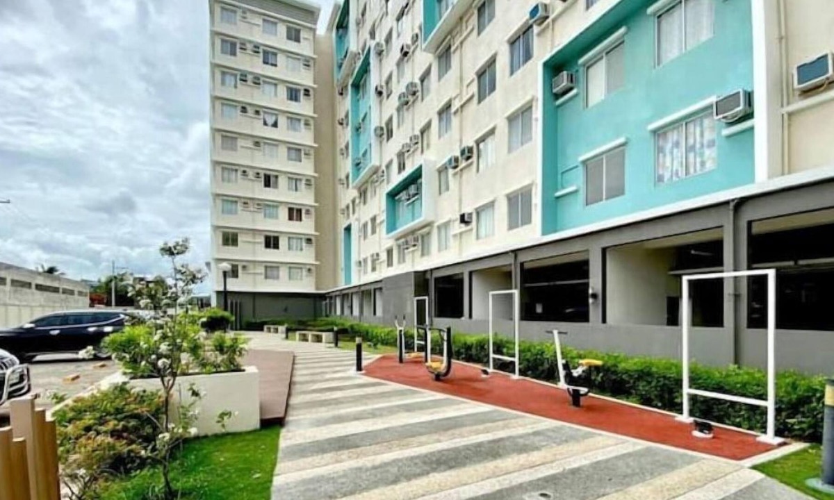 Mandurriao Apartment | Comfortable and clean home