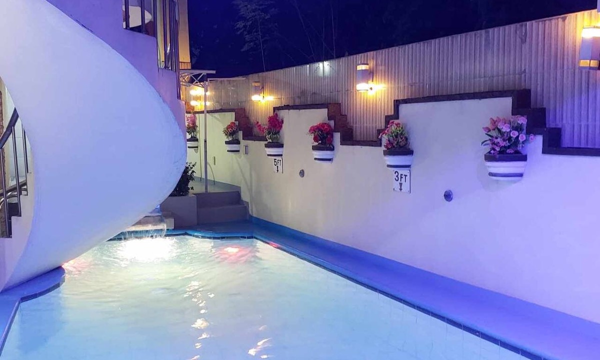 Bacoor City Hotel | Cool Martin Resort Hotel