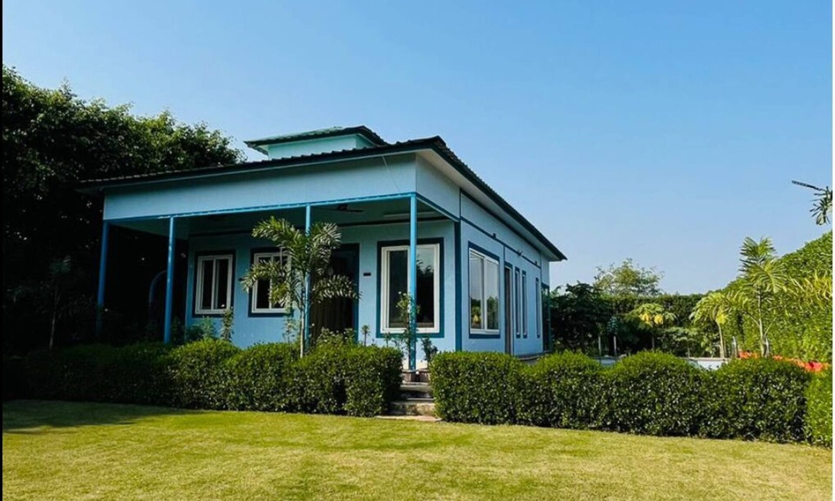 Noida Other | Cozy 2-bedroom farmhouse in awesome Noida with AC, WiFi