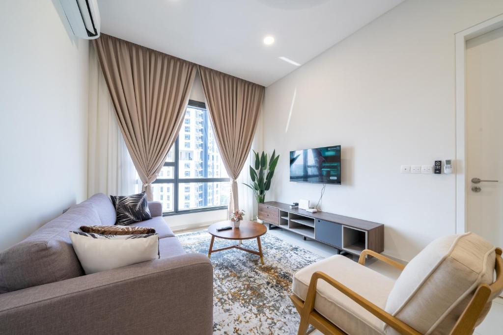 Kampung Haji Abdullah Hukum Apartment | Cozy 2B2B w Pool - 6 Pax - 5 min to Mid Valley Megamall