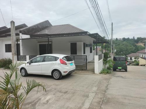 Mandaue House | Cozy 2BR Bungalow House & Lot, Near Airport, Ateneo de Cebu, SM Lacion, Gaisano Grand mall