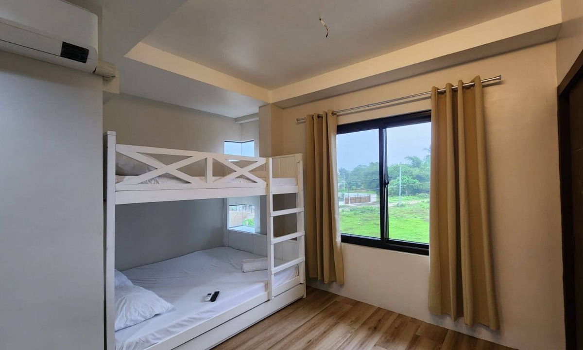 Pili Apartment | CWC Riding Crew Base: 6-Bed Bunk Suite & Shared Chef’s Kitchen