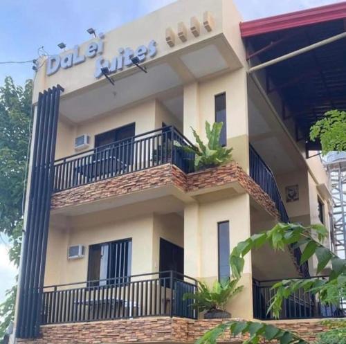 Pamplona House | DaLei Suites in Pamplona