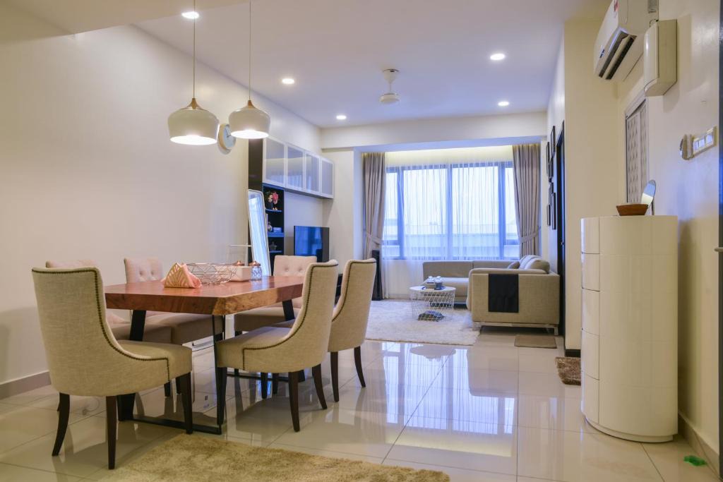 Usj 1 Apartment | DaMen Homestay @SubangHomeStay