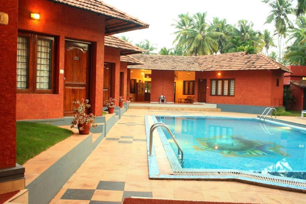Deshadan Cliff Beach Resort | Varkala