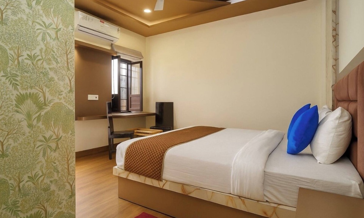 Udaipur City Centre Hotel | Devdarshan Hotel And Restaurant