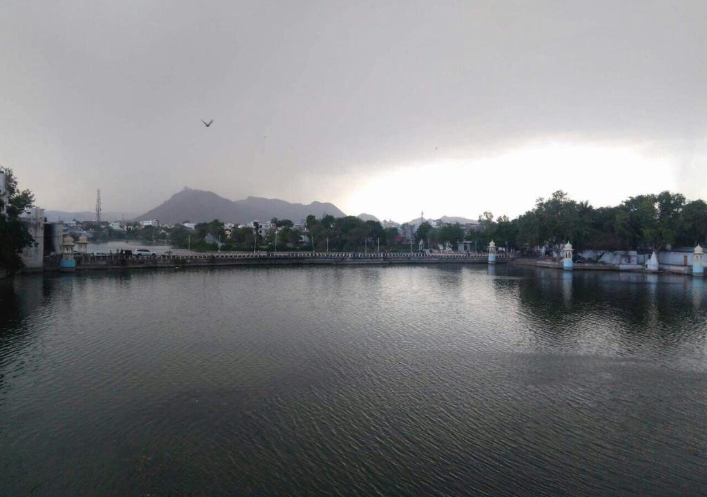 Lake Swaroop Sagar House | Devi Villa