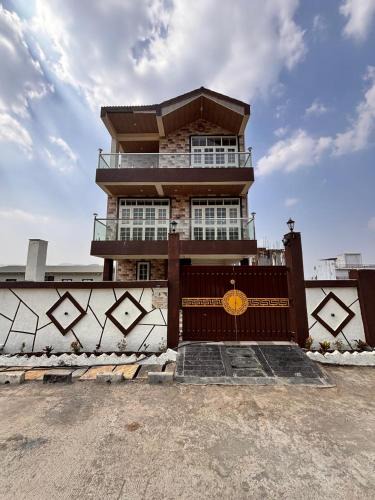 Paud Villa | Devs Villa Amansara above the sky