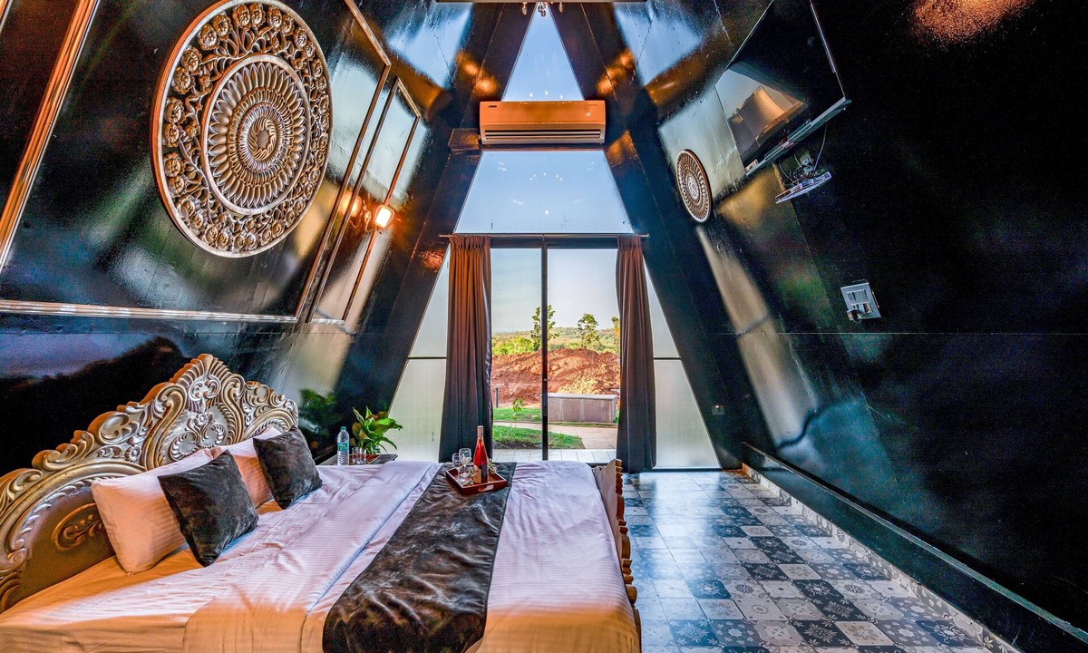 Ratnagiri Hotel | Dio Regaalo Theme Resort