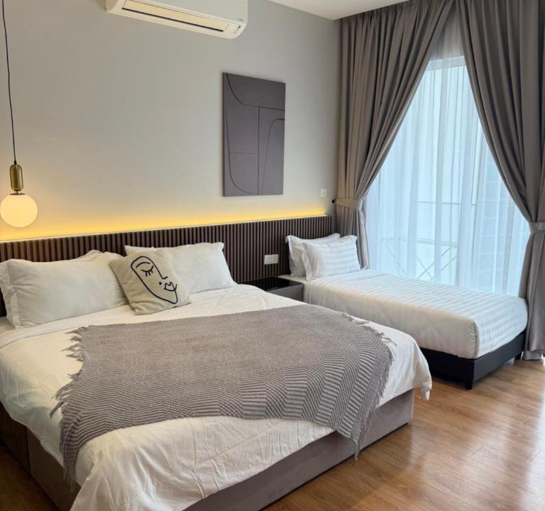 Kuala Lumpur City Centre Apartment | Direct Monorail KL & Mall Access - Sky Glass Condo by Azmila
