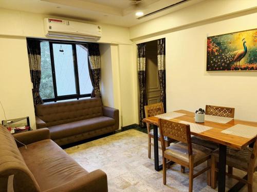 Thane West House | Divine Abode