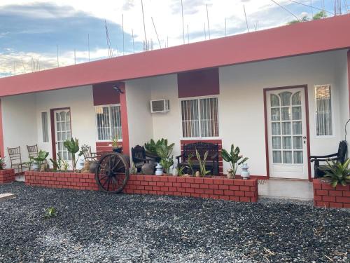Capas Bed & Breakfast | Doroteo's Transient House