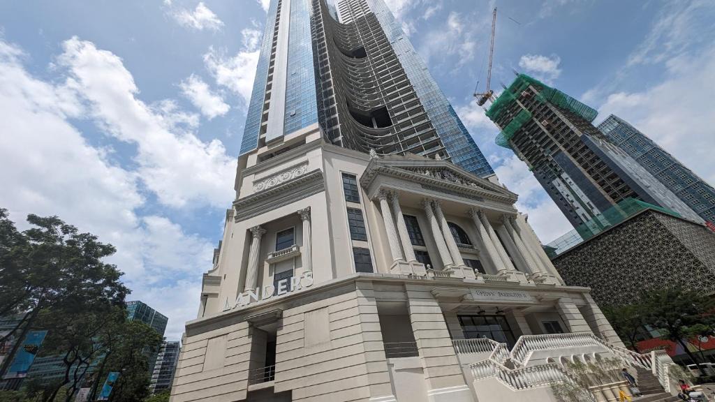 Bonifacio Global City Apartment | EG Private House -Service APT Hotel