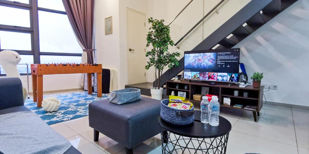 Bandar Tun Razak Apartment | EkoCheras Loft 5 pax, #SoccerTable #AboveMall #Cozy #FreeCarPark