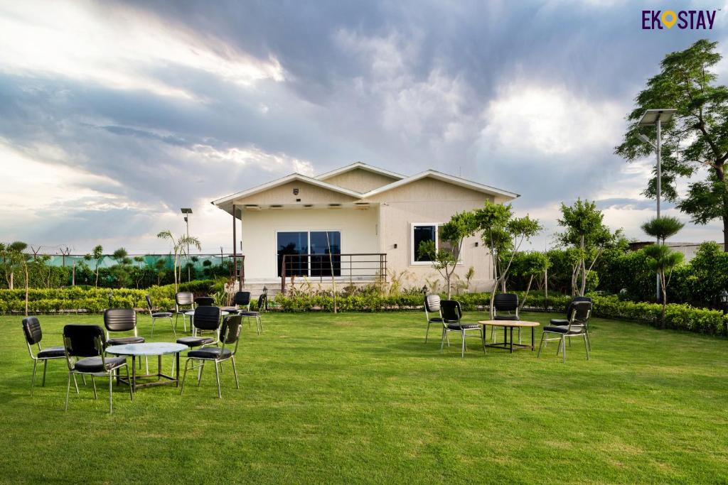 Noida Villa | EKOSTAY - Platina Villa