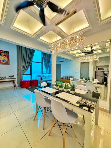 Bangi Sentral Apartment | Evo Bangi Duplex Homestay D' Imahzzz - 3BR or 2BR