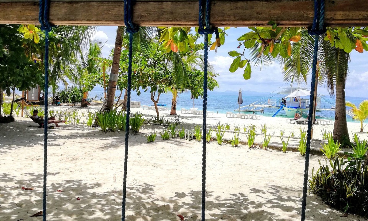 Daanbantayan Hotel | Evolution Dive and Beach Resort