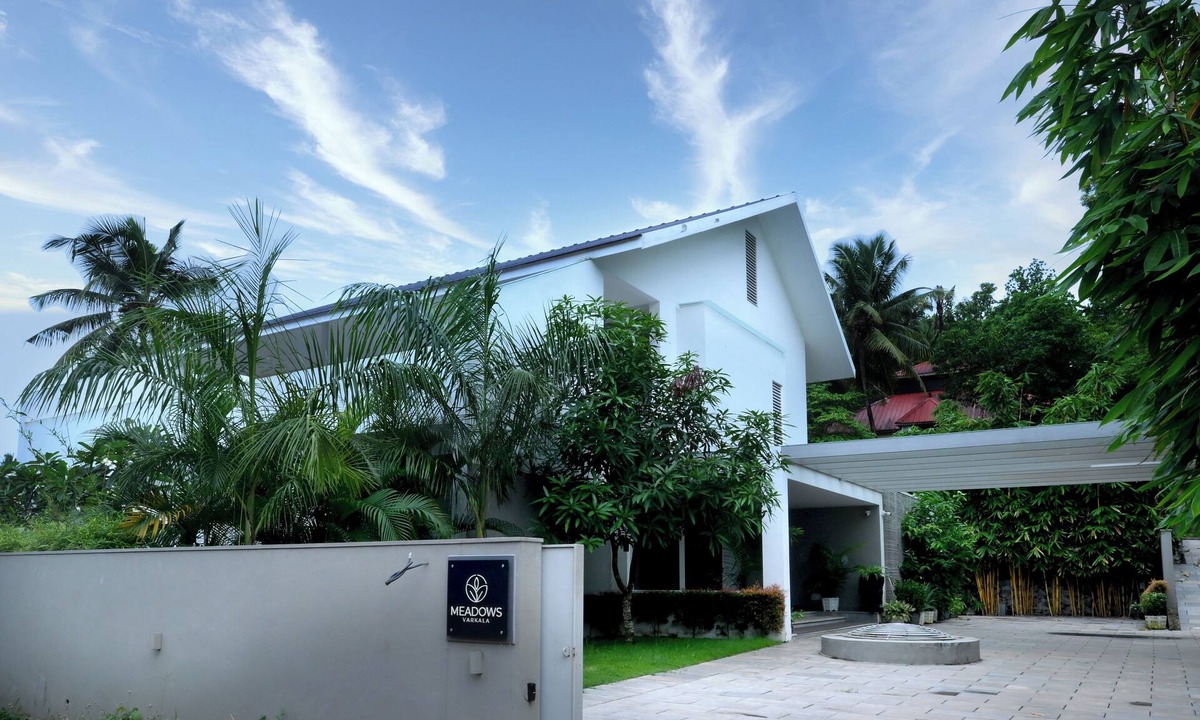 Kuilapalayam Villa | Executive Villa Room at Meadows