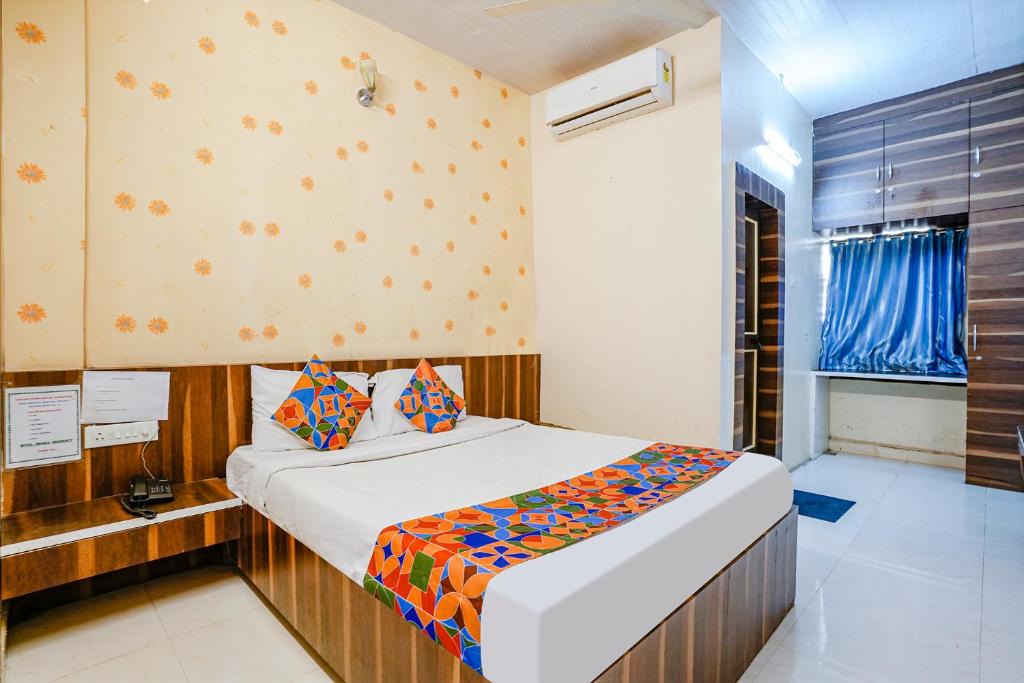Baramati Hotel | FabExpress Swara Residency
