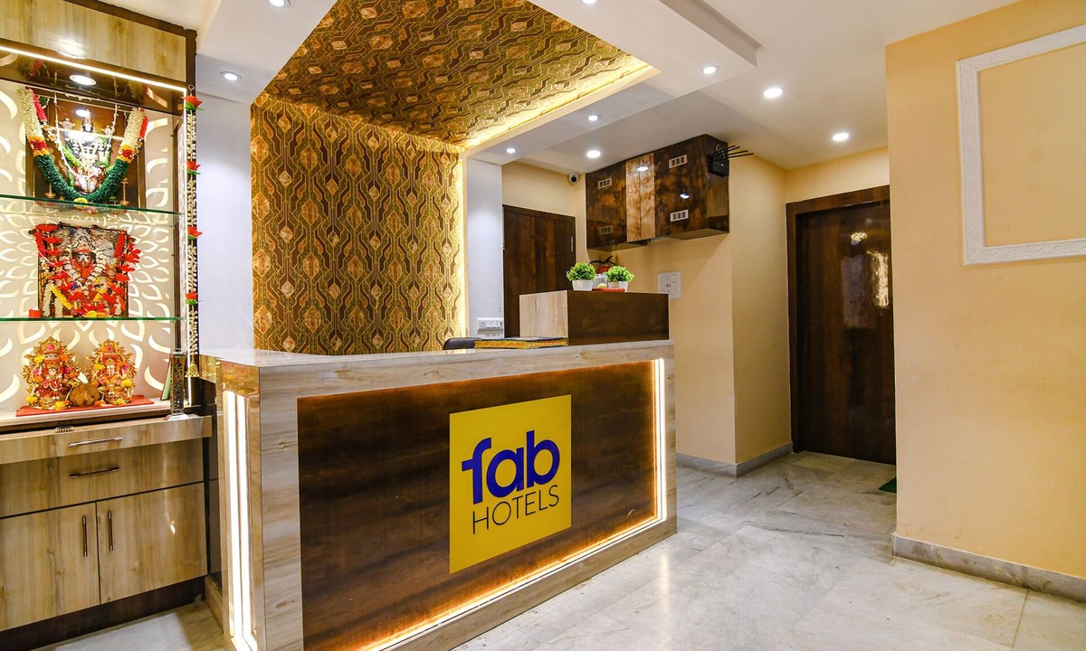 Chinar Park Hotel | Fabhotel Divine Chariot