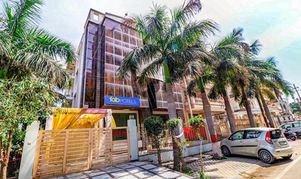 Sector 70 Hotel | FabHotel GC Suites