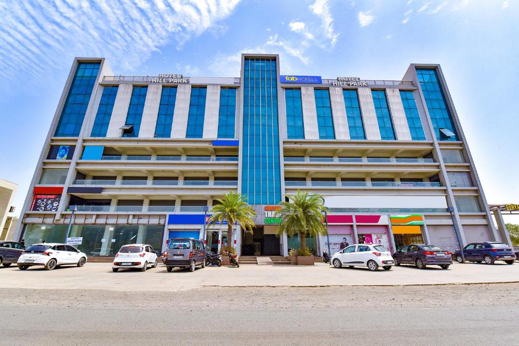 Ahmedabad Hotel | FabHotel Hill Park