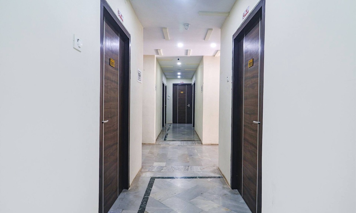 MVP Colony Hotel | Fabhotel Lotus Park