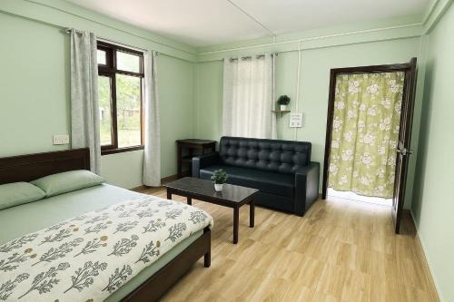 Ziro Bed & Breakfast | Flat 9-RJ Shant Apartment &Homestay