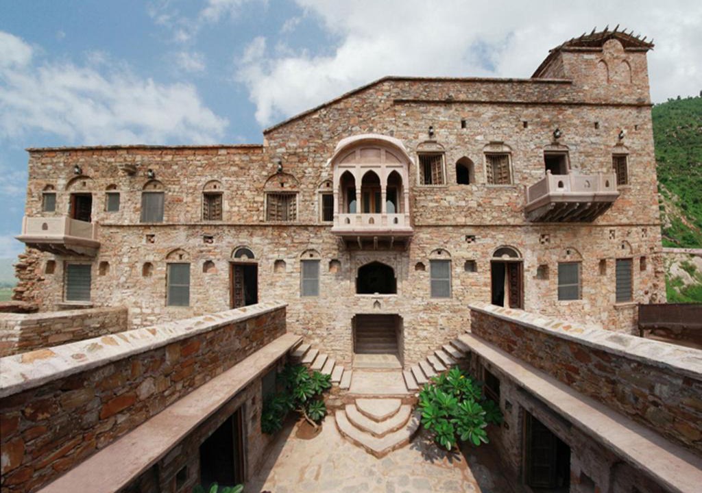 Alwar Hotel | Fort Dadhikar, Alwar