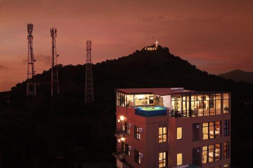 Coron Town Proper Hostel | GHIELLANIQA INN
