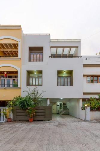 Kolhapur House | Giriraj Homestay 3 BHK with Driver Room