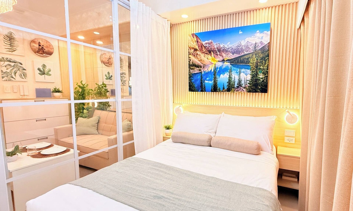 San Antonio Condo | Goldleaf Suite, Modern 1BR Condo in Makati’s Prime Spot w/City Views