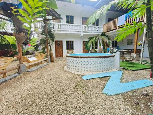 Tawala Hotel | Gon Tourist Inn