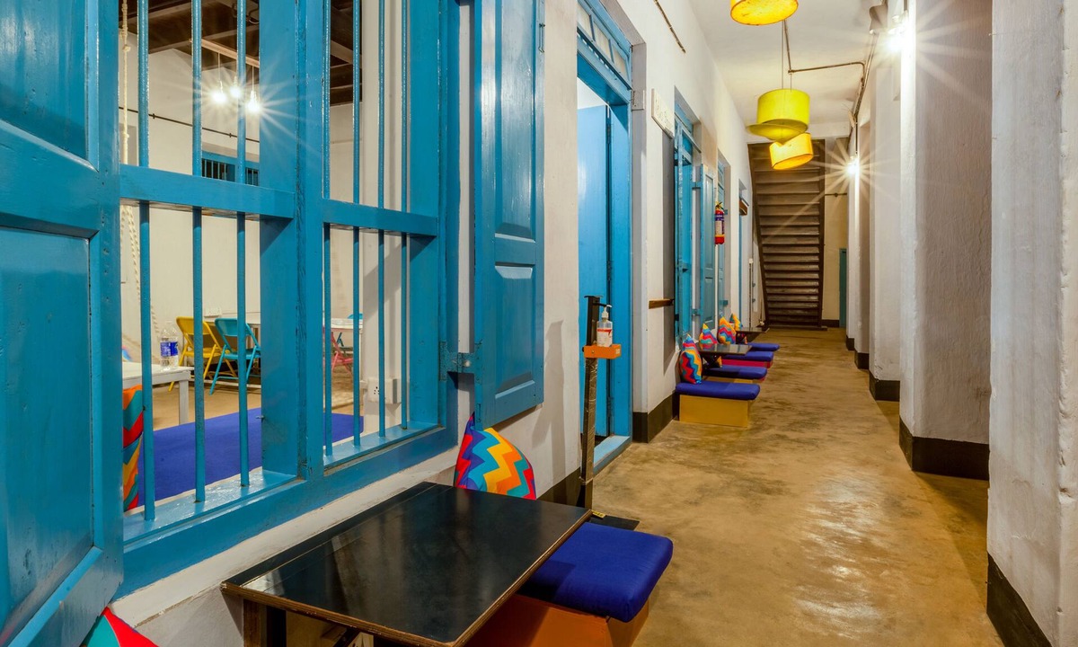 Sea View Ward Hostel | goSTOPS Lite Alleppey