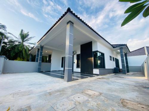 Bukit Gambir House | Hanah Home Bukit Gambir