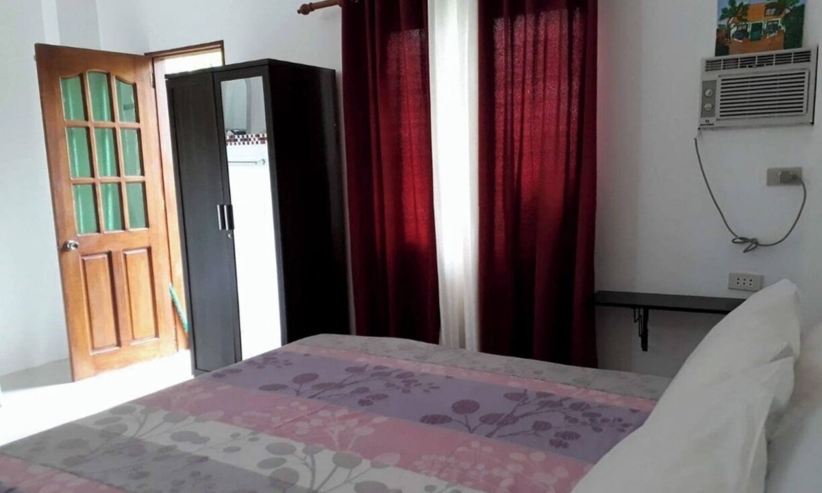 Malay Bed & Breakfast | Hangout Beach Resort