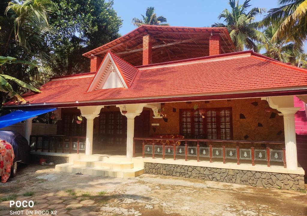 Thiruvananthapuram House | Heaven homestay lake view home